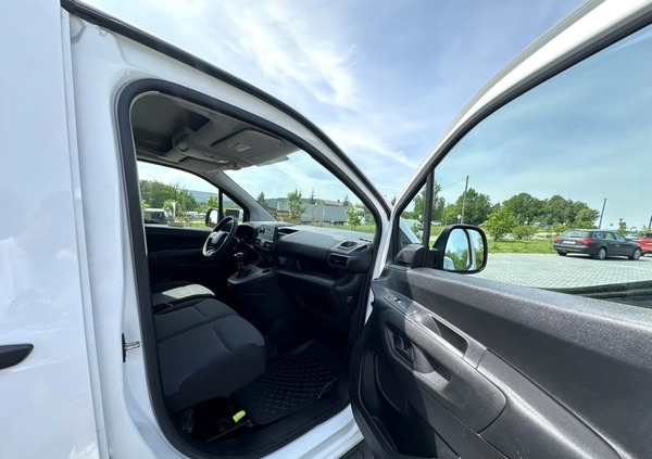 Toyota ProAce cena 59900 przebieg: 127100, rok produkcji 2021 z Kraków małe 352